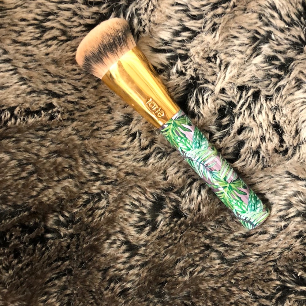 Tarte foundation brush